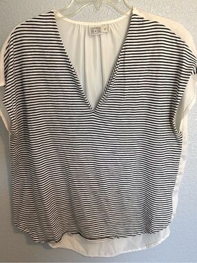 Women’s Converse One Star XL Dark Navy White Striped V Neck Blouse Top Casual